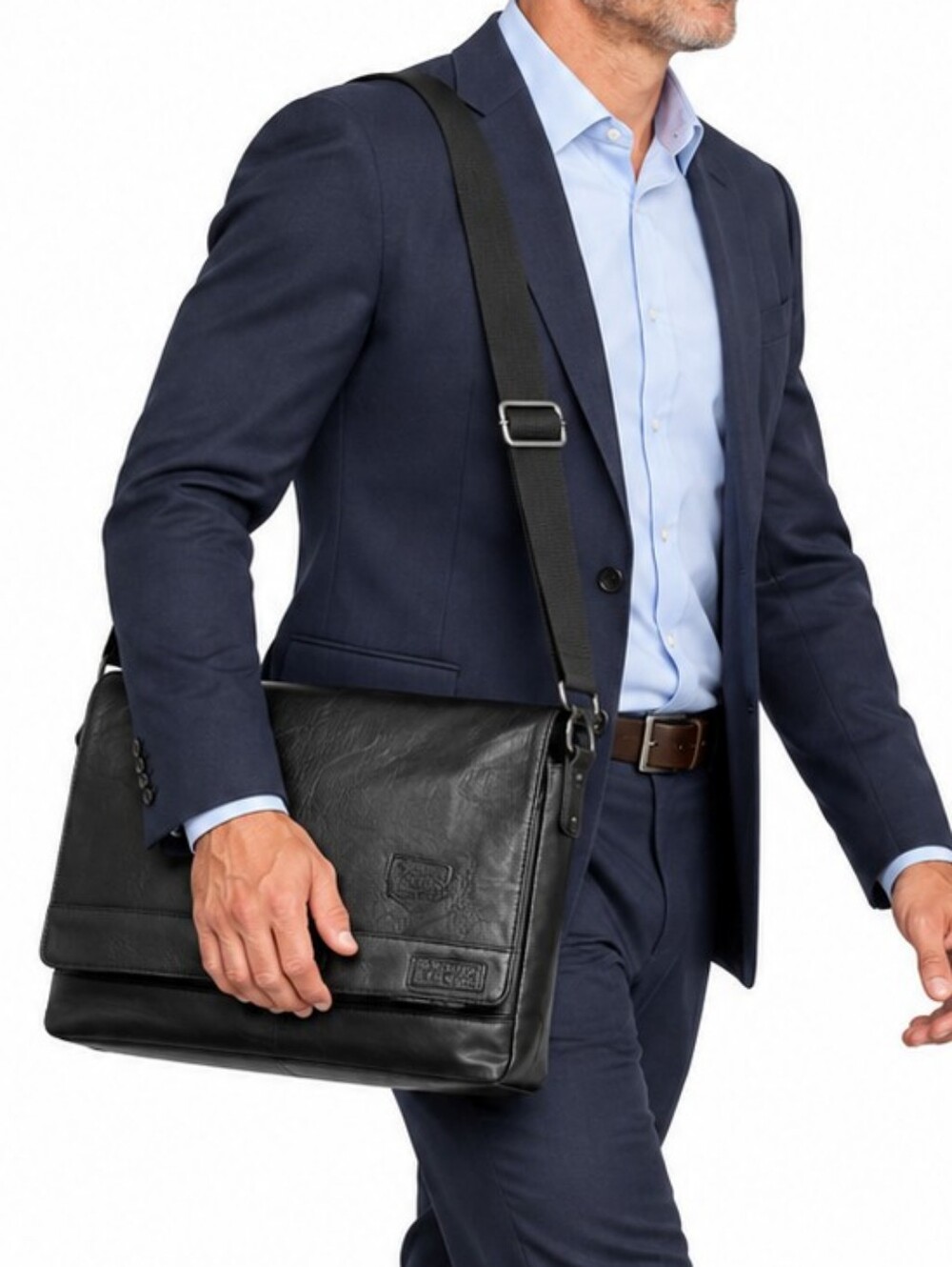 Kenneth Cole Reaction Pebbled Messenger Bag